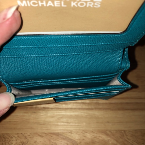 BNWT Michael Kors Mercer Carryall Card Case - Picture 4 of 8